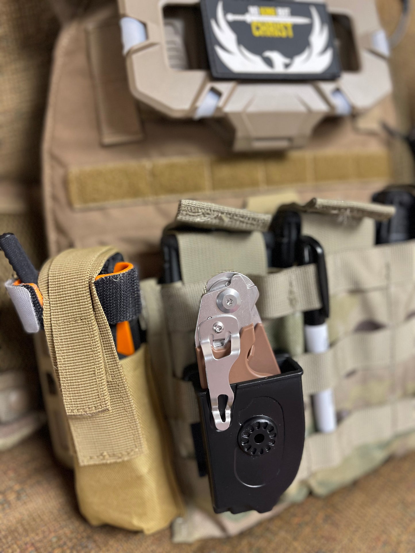 Raptor-Style Folding Shears