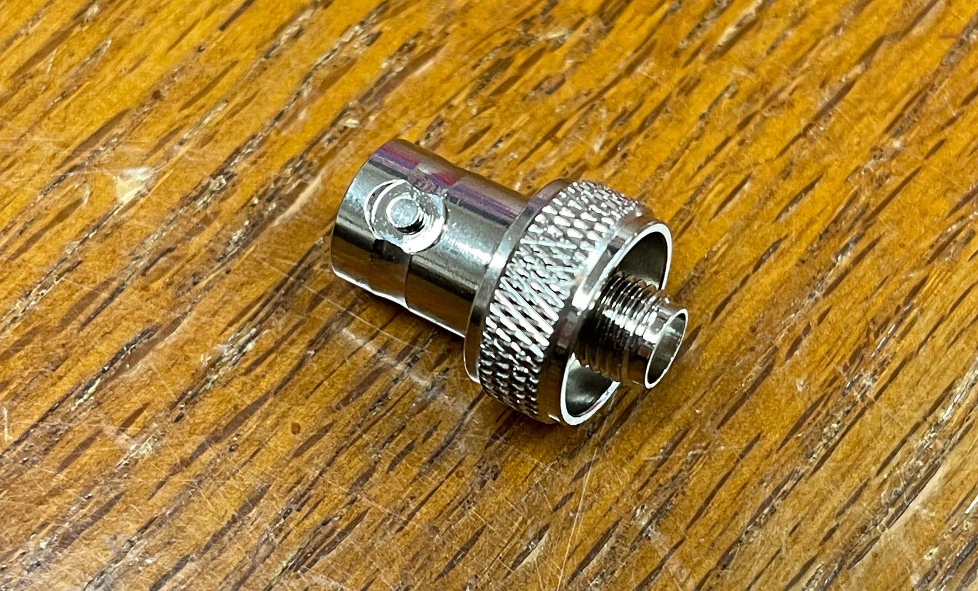 SMA-F to BNC-F adapter image 0