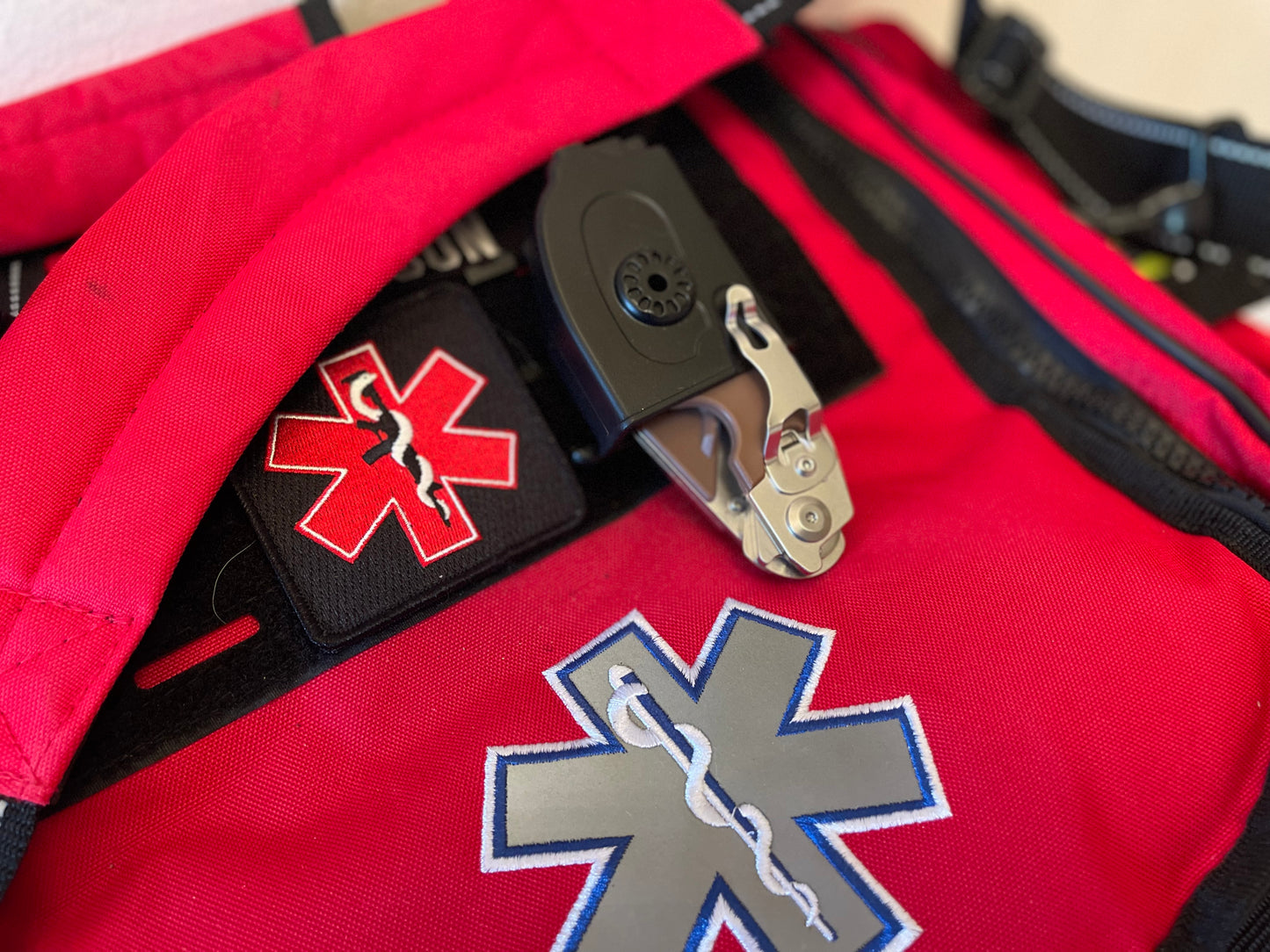 Raptor-Style Folding Shears